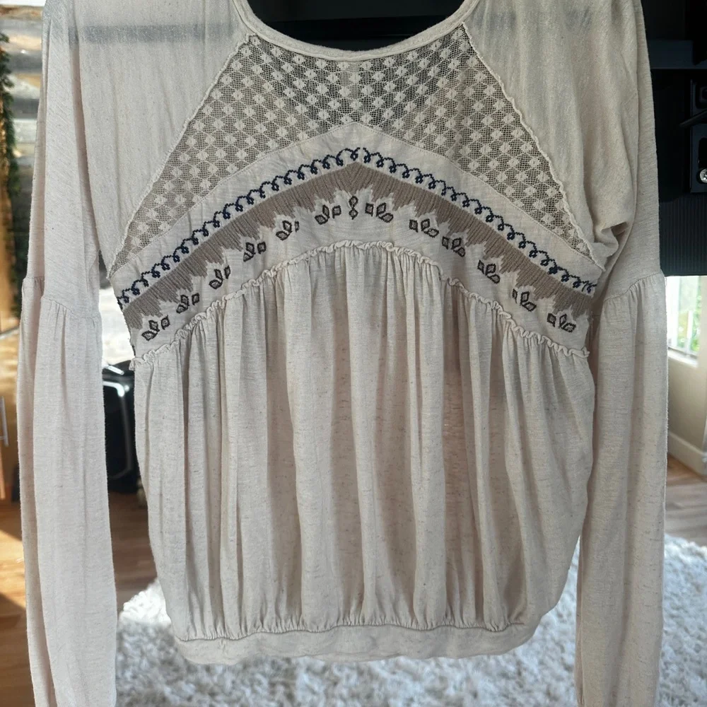Free People Embroidered Boho Top – Size XS - Picture 7 of 9